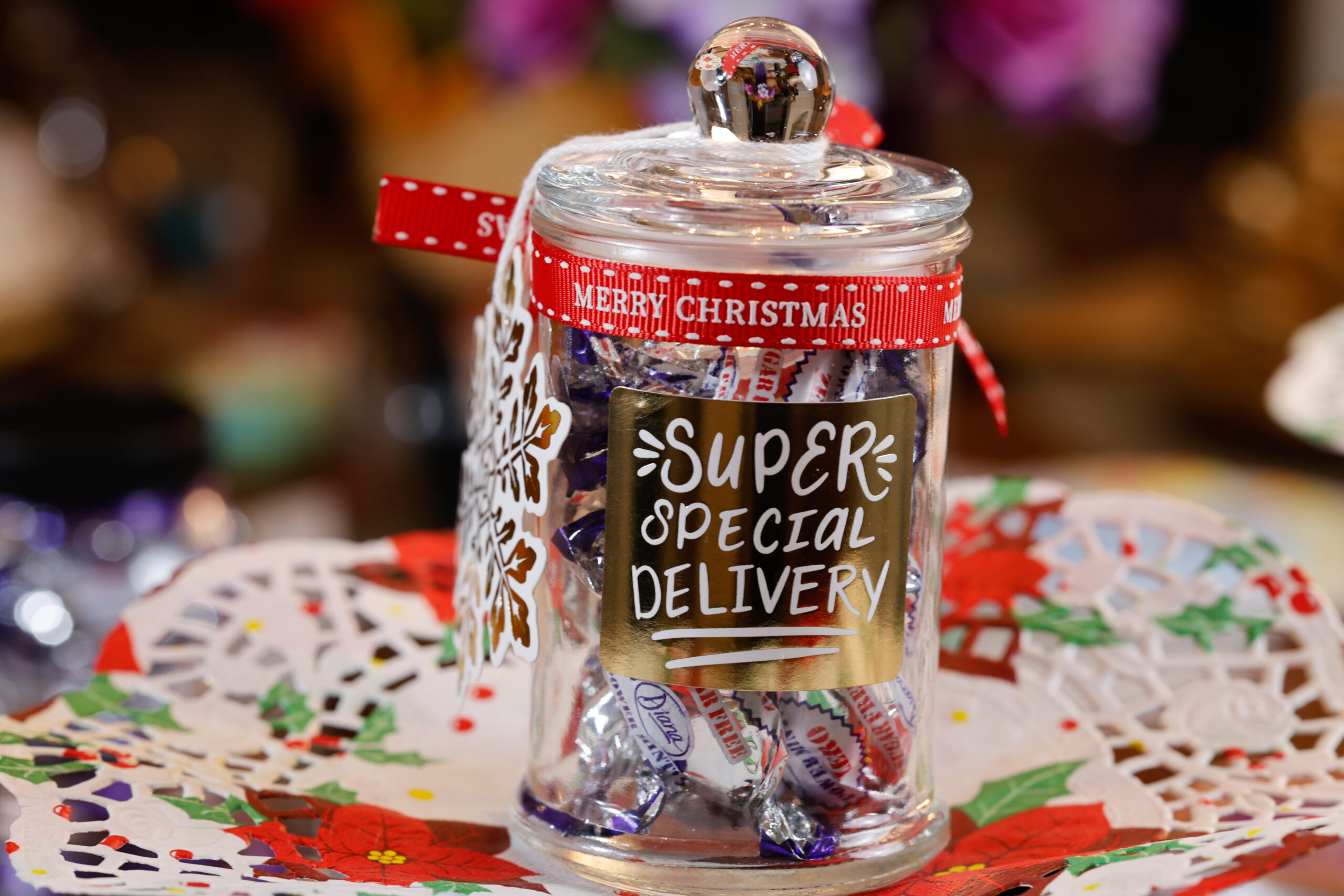 Favor Candies In A Decorative 4-Set Candy Jar with Assorted Diana Favorites - Image 4